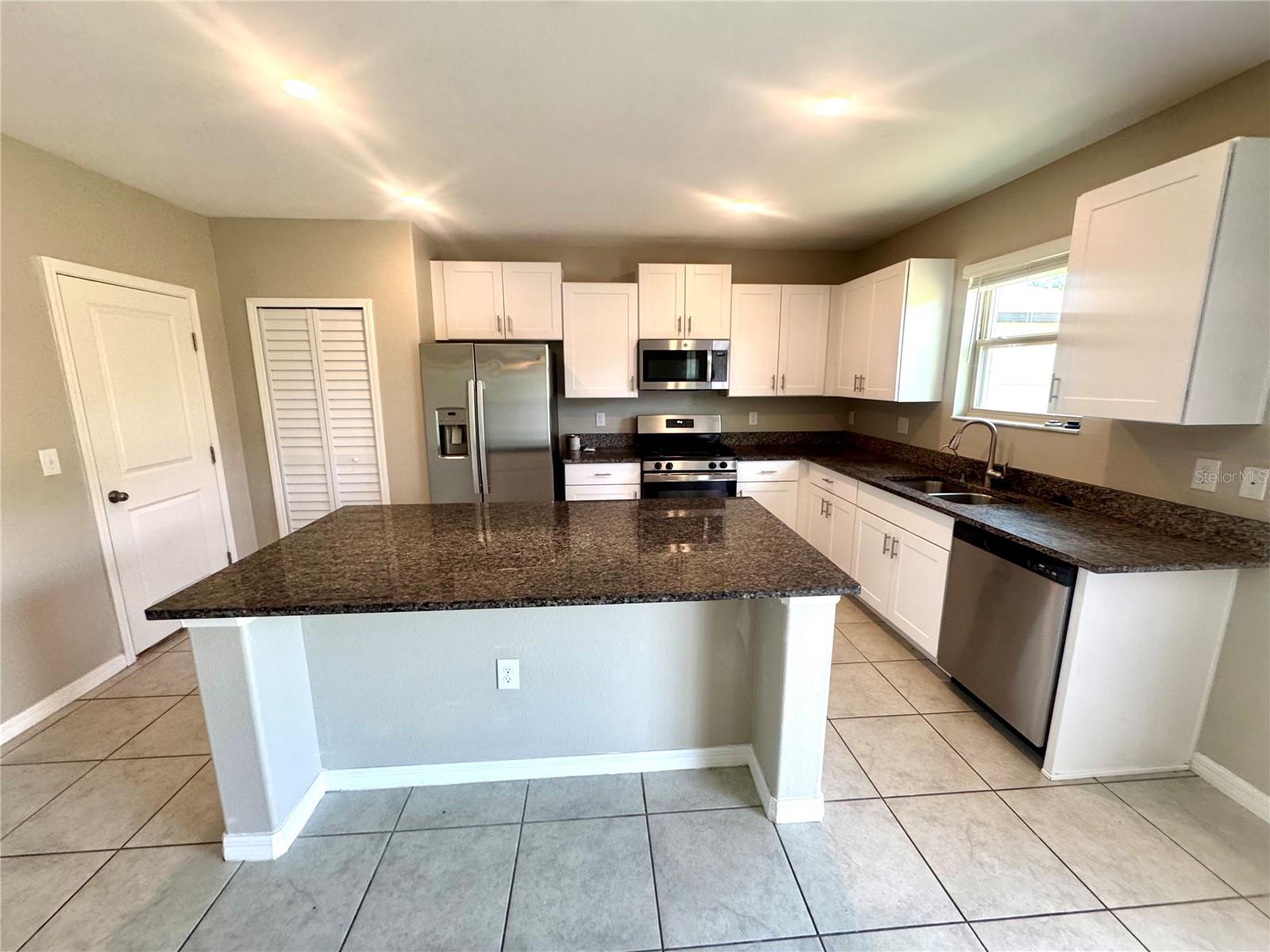 5415 AMARYLLIS GARDEN ST, APOLLO BEACH, FL — photo 7