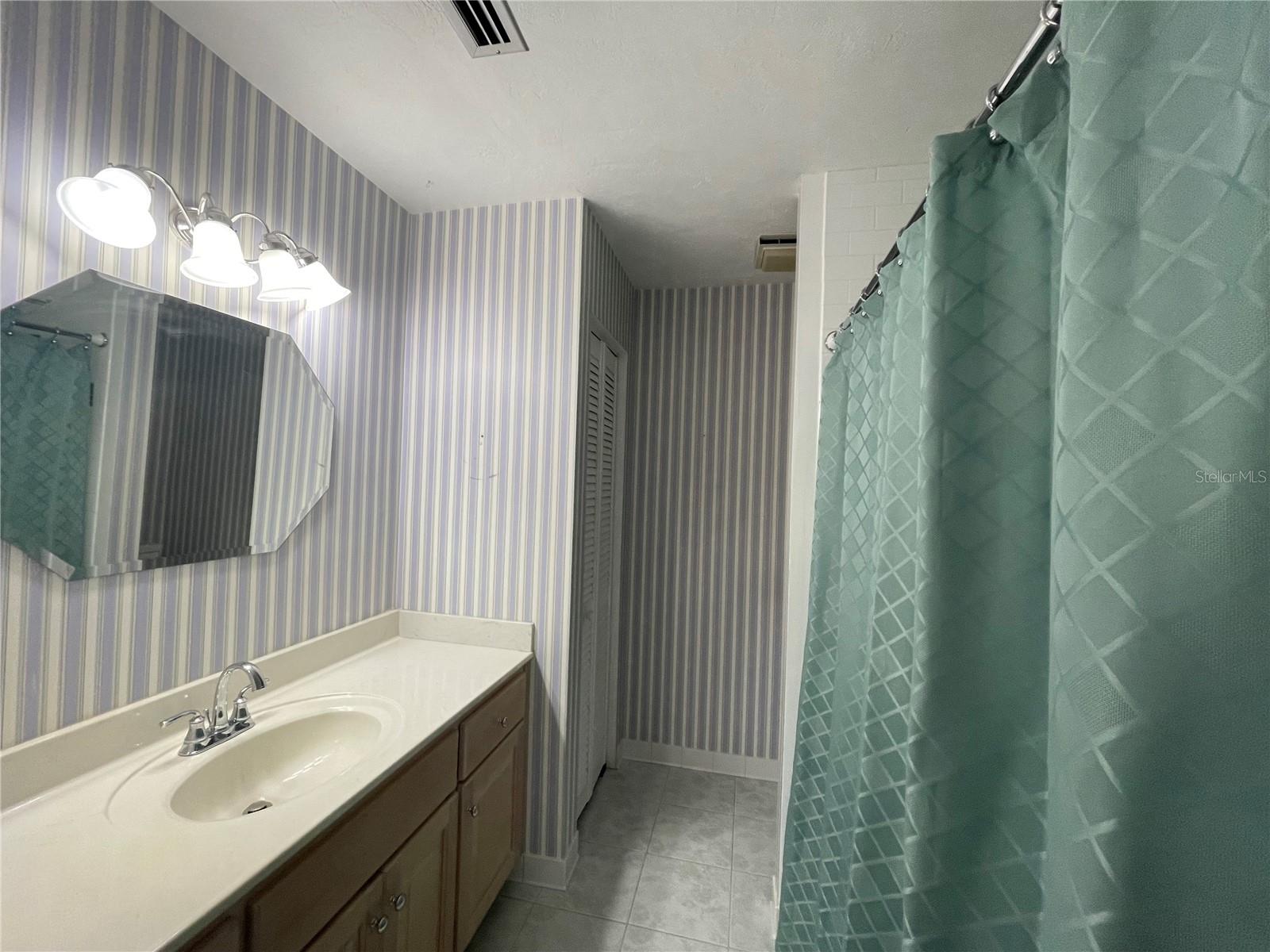 2421 NW 106TH DR, GAINESVILLE, FL — photo 32