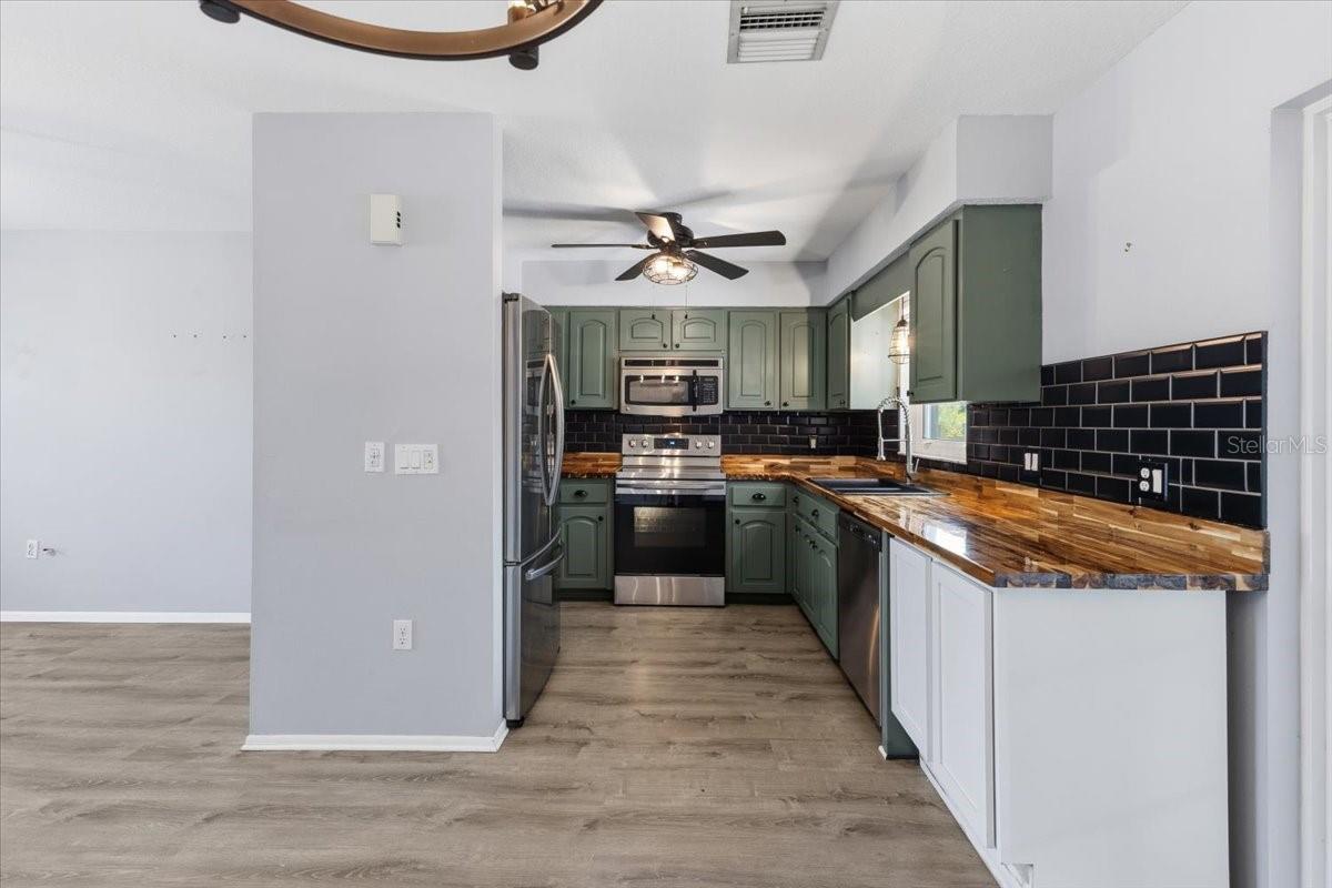 9601 GULFSTREAM BLVD, ENGLEWOOD, FL — photo 9