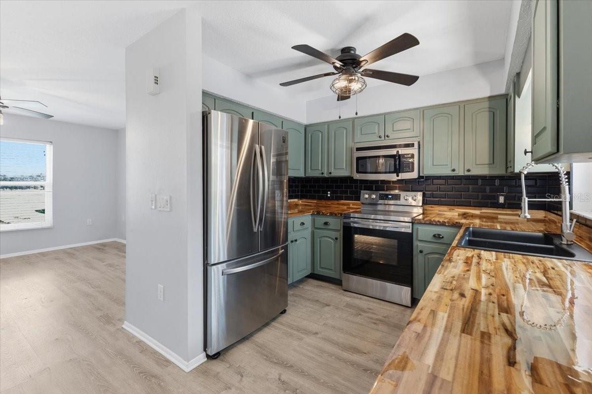 9601 GULFSTREAM BLVD, ENGLEWOOD, FL — photo 12