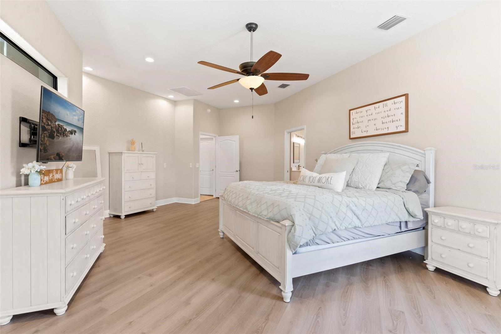 2587 NE 108TH LN, OXFORD, FL — photo 36