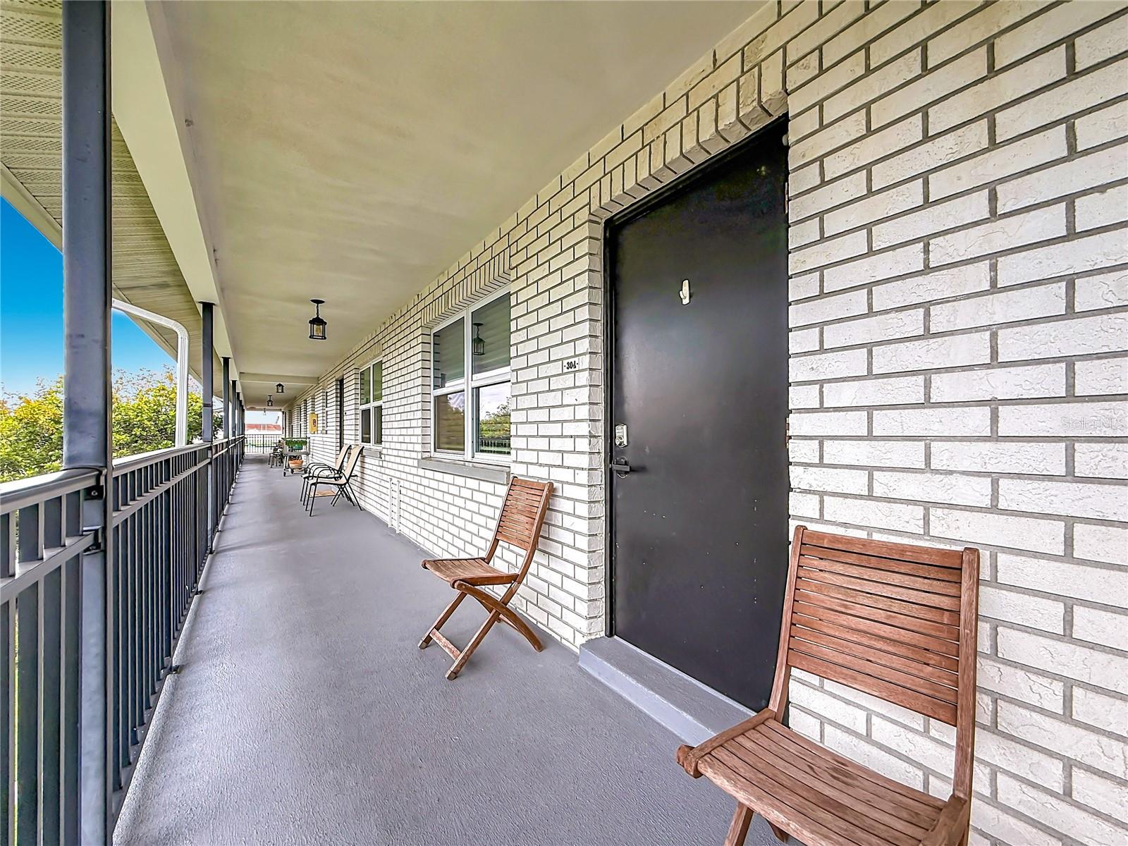 4050 4TH ST N #304, ST PETERSBURG, FL — photo 2