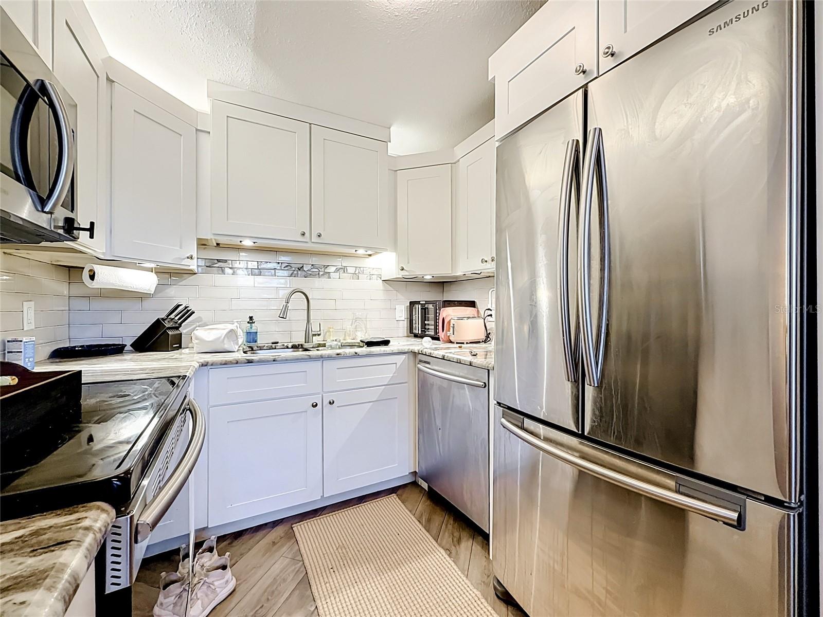4050 4TH ST N #304, ST PETERSBURG, FL — photo 7