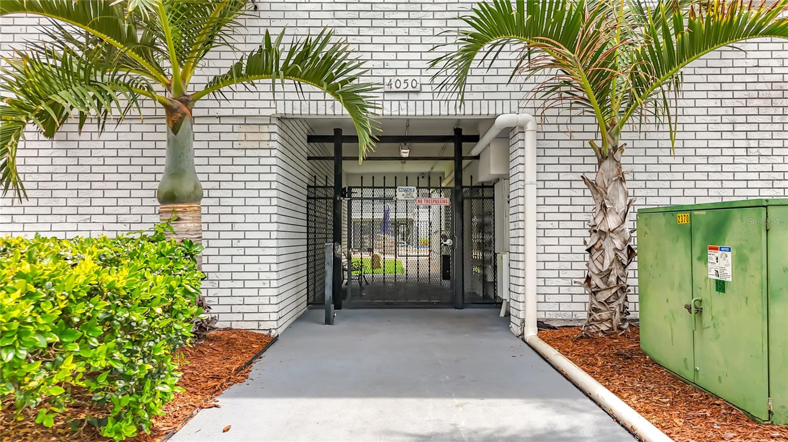 4050 4TH ST N #304, ST PETERSBURG, FL — photo 31
