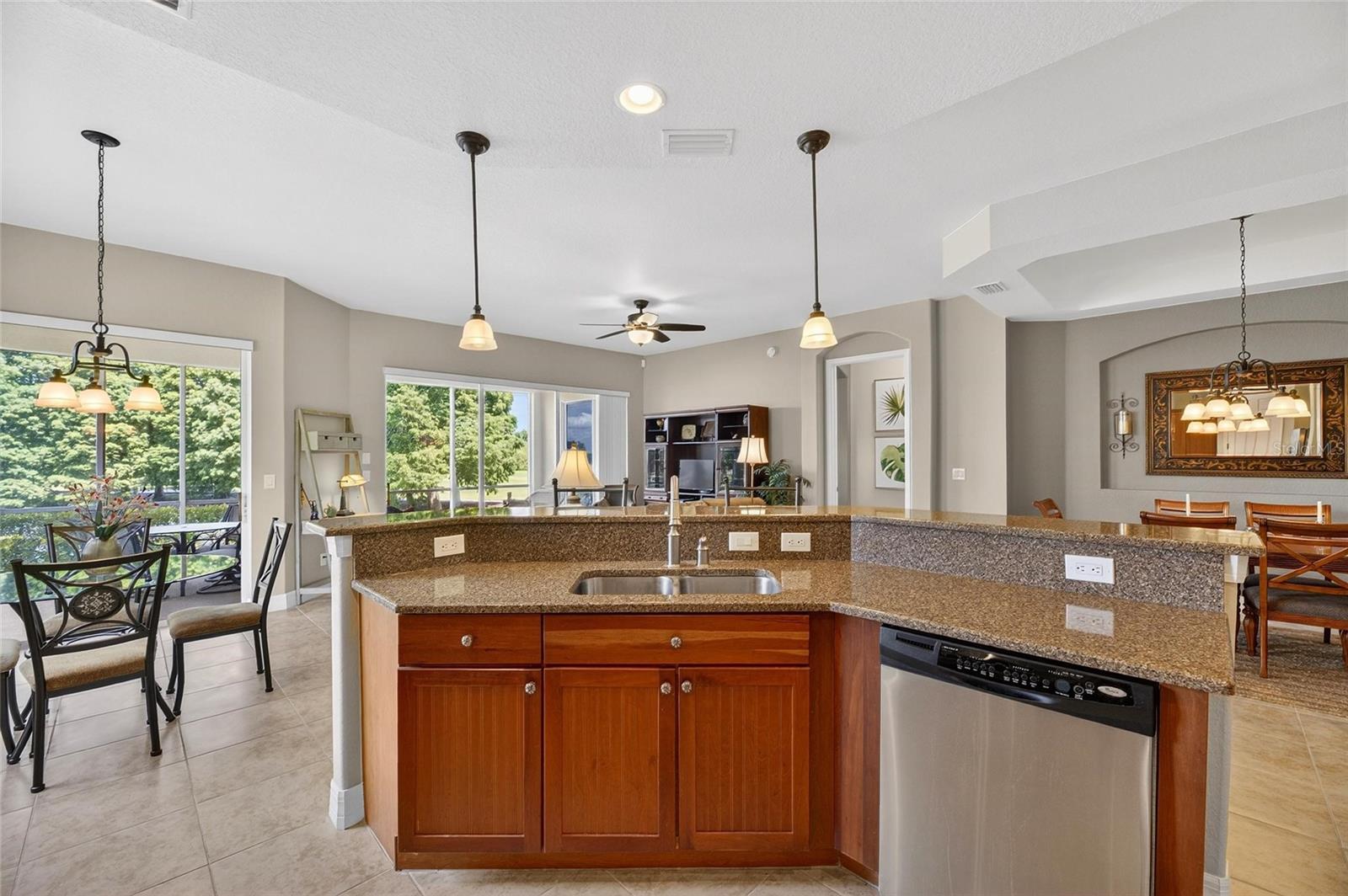 1423 EMERALD DUNES DR, SUN CITY CENTER, FL — photo 7
