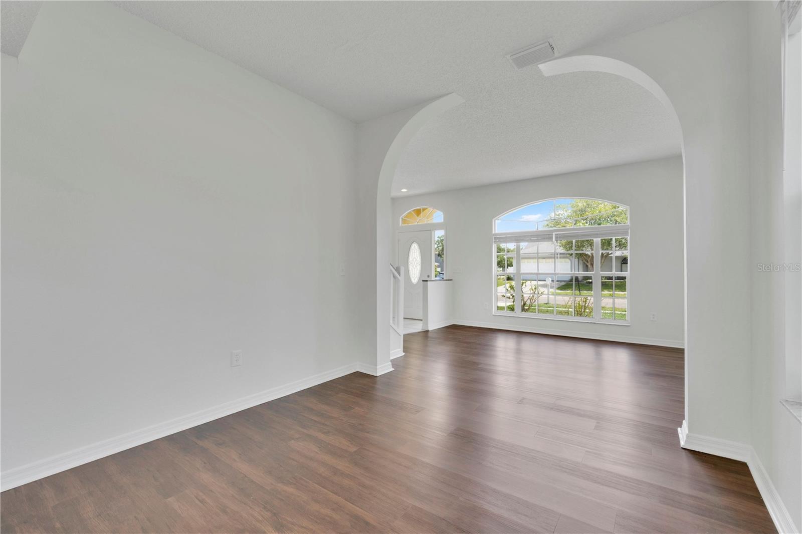 1101 BLUFIELD AVE, BRANDON, FL — photo 4