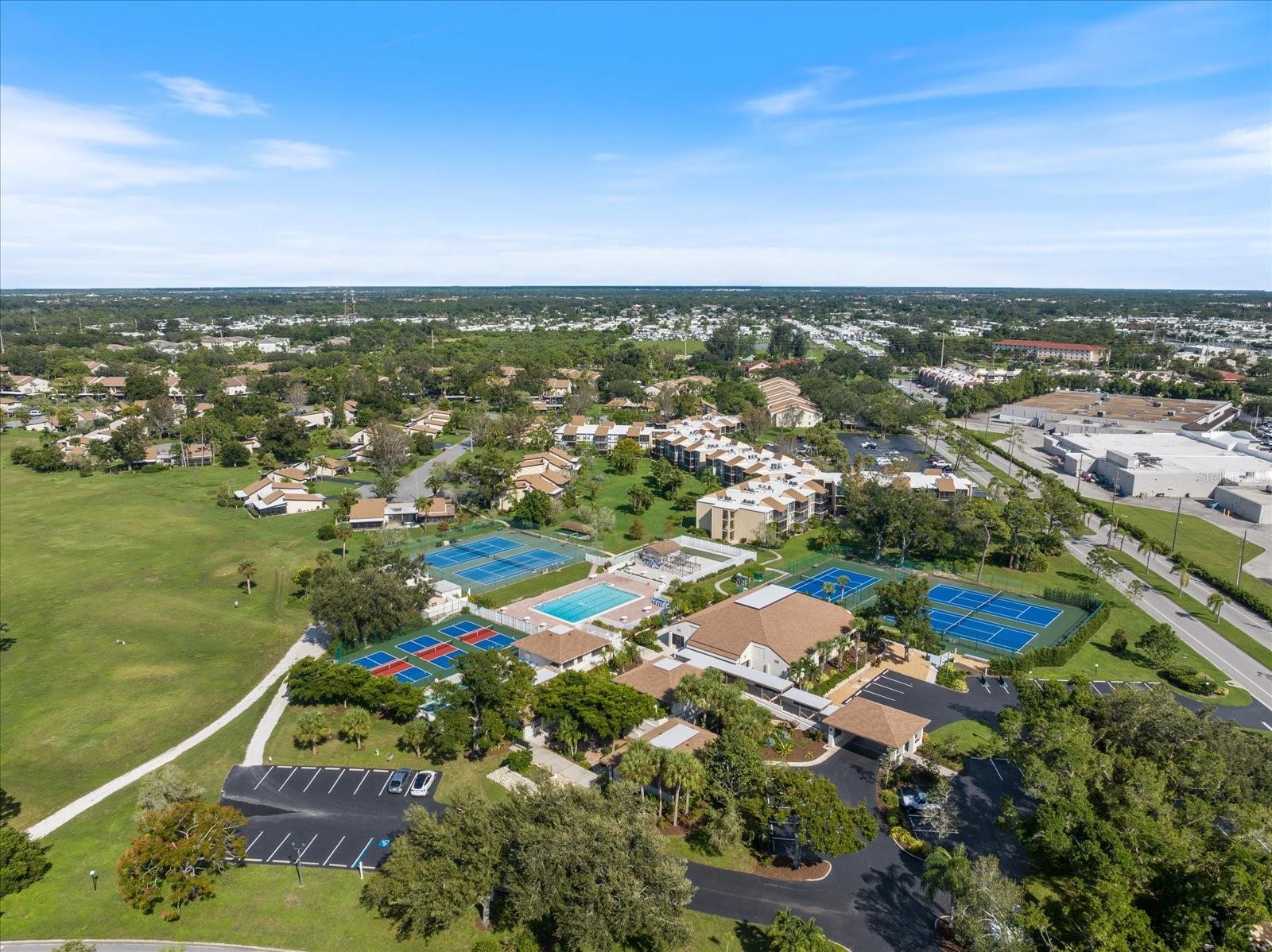 715 BIRD BAY CIR #120, VENICE, FL — photo 29