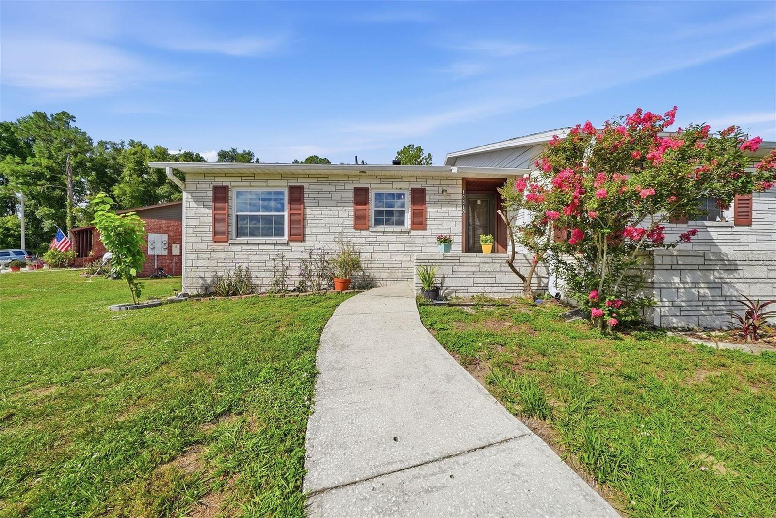 10310 BLUE FIELD CT, THONOTOSASSA, FL
