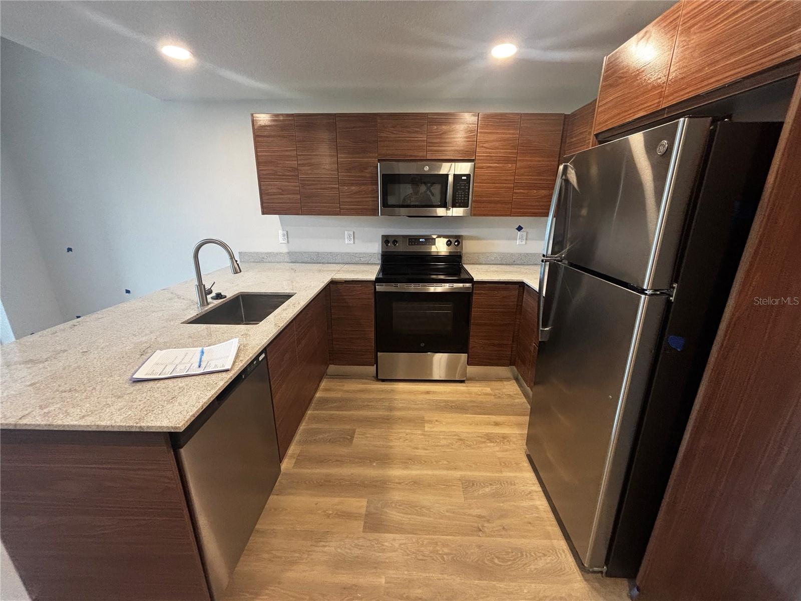 4424 S TEXAS AVE #1-204, ORLANDO, FL — photo 2
