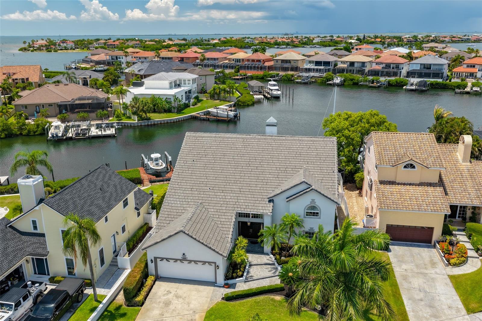 929 SYMPHONY ISLES BLVD, APOLLO BEACH, FL — photo 2