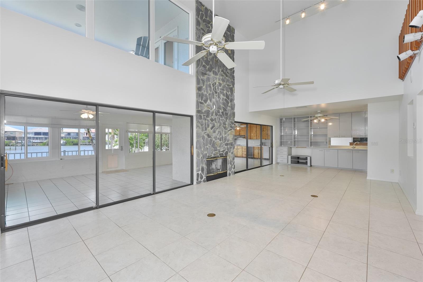 929 SYMPHONY ISLES BLVD, APOLLO BEACH, FL — photo 10