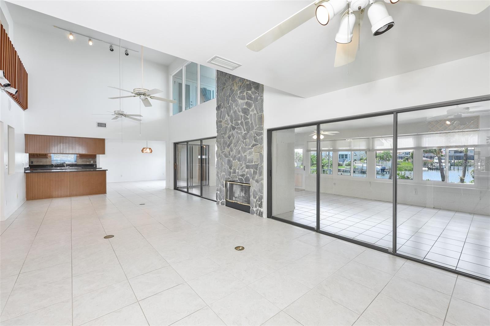 929 SYMPHONY ISLES BLVD, APOLLO BEACH, FL — photo 13