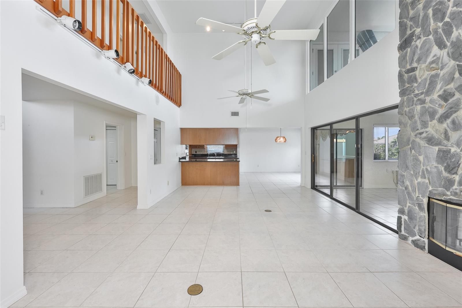 929 SYMPHONY ISLES BLVD, APOLLO BEACH, FL — photo 15