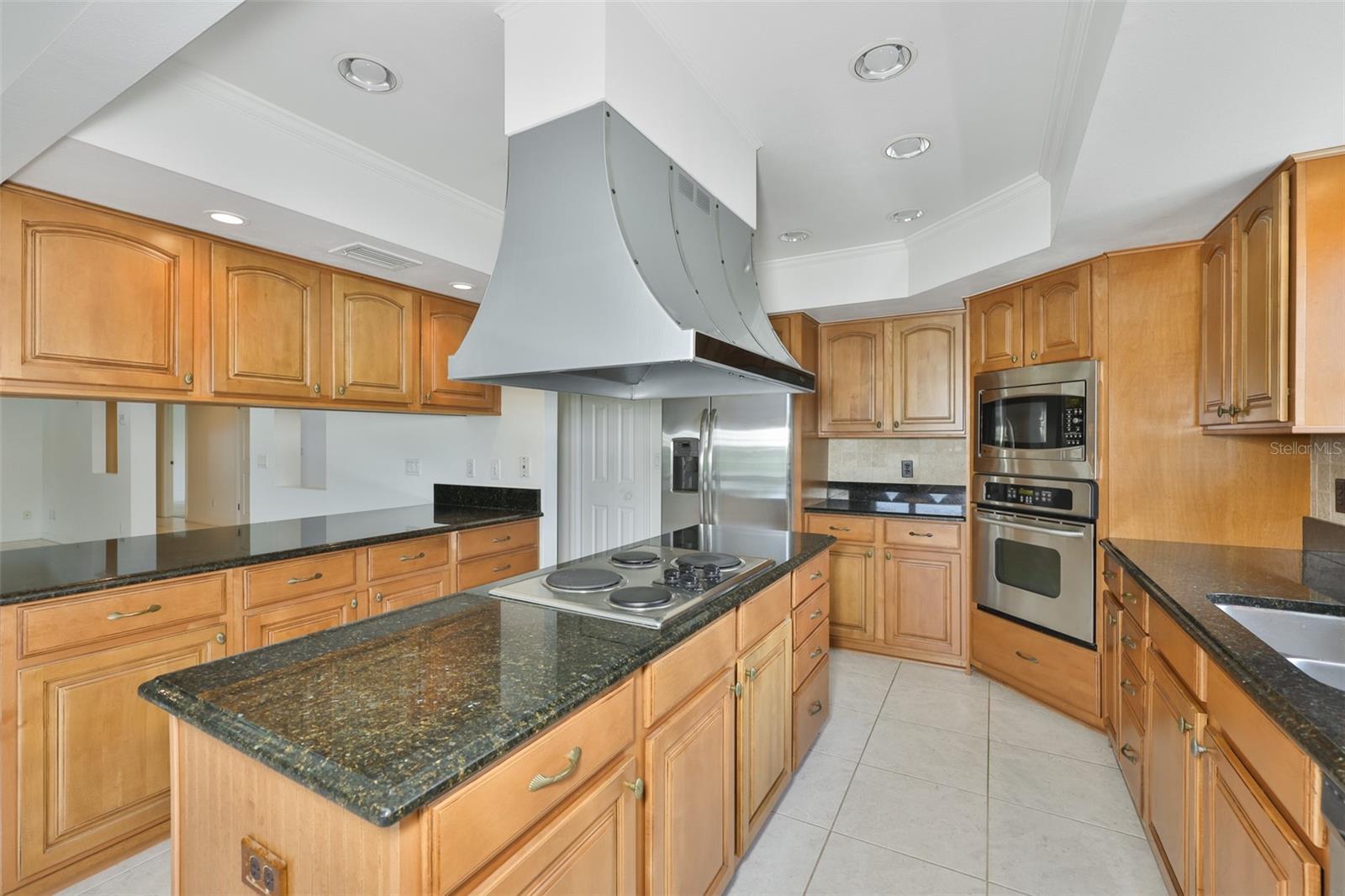929 SYMPHONY ISLES BLVD, APOLLO BEACH, FL — photo 18