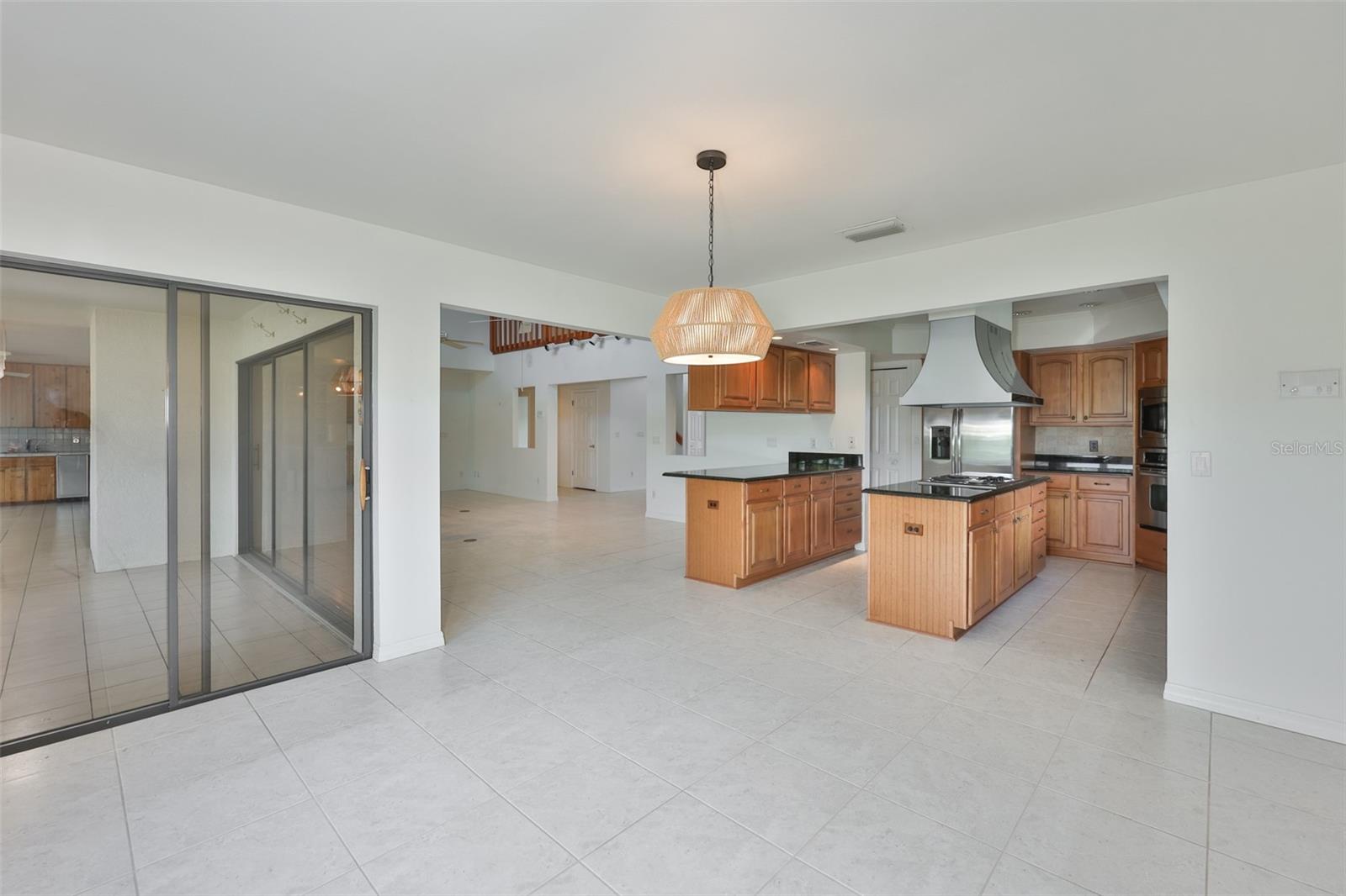 929 SYMPHONY ISLES BLVD, APOLLO BEACH, FL — photo 21