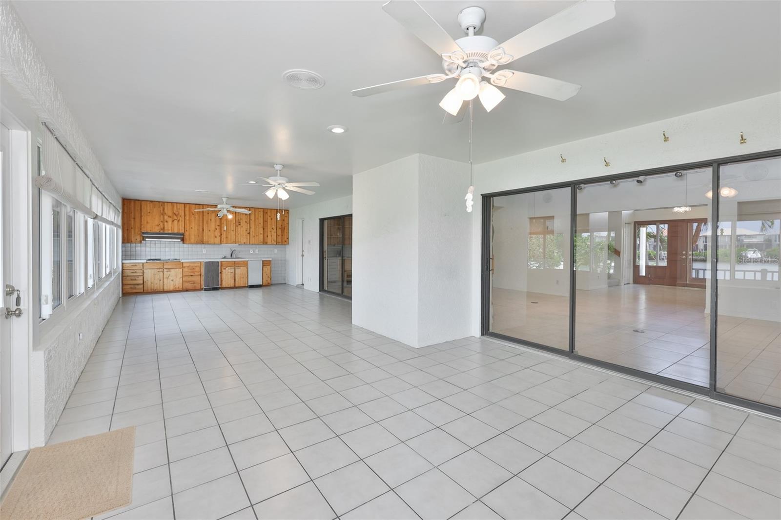 929 SYMPHONY ISLES BLVD, APOLLO BEACH, FL — photo 24