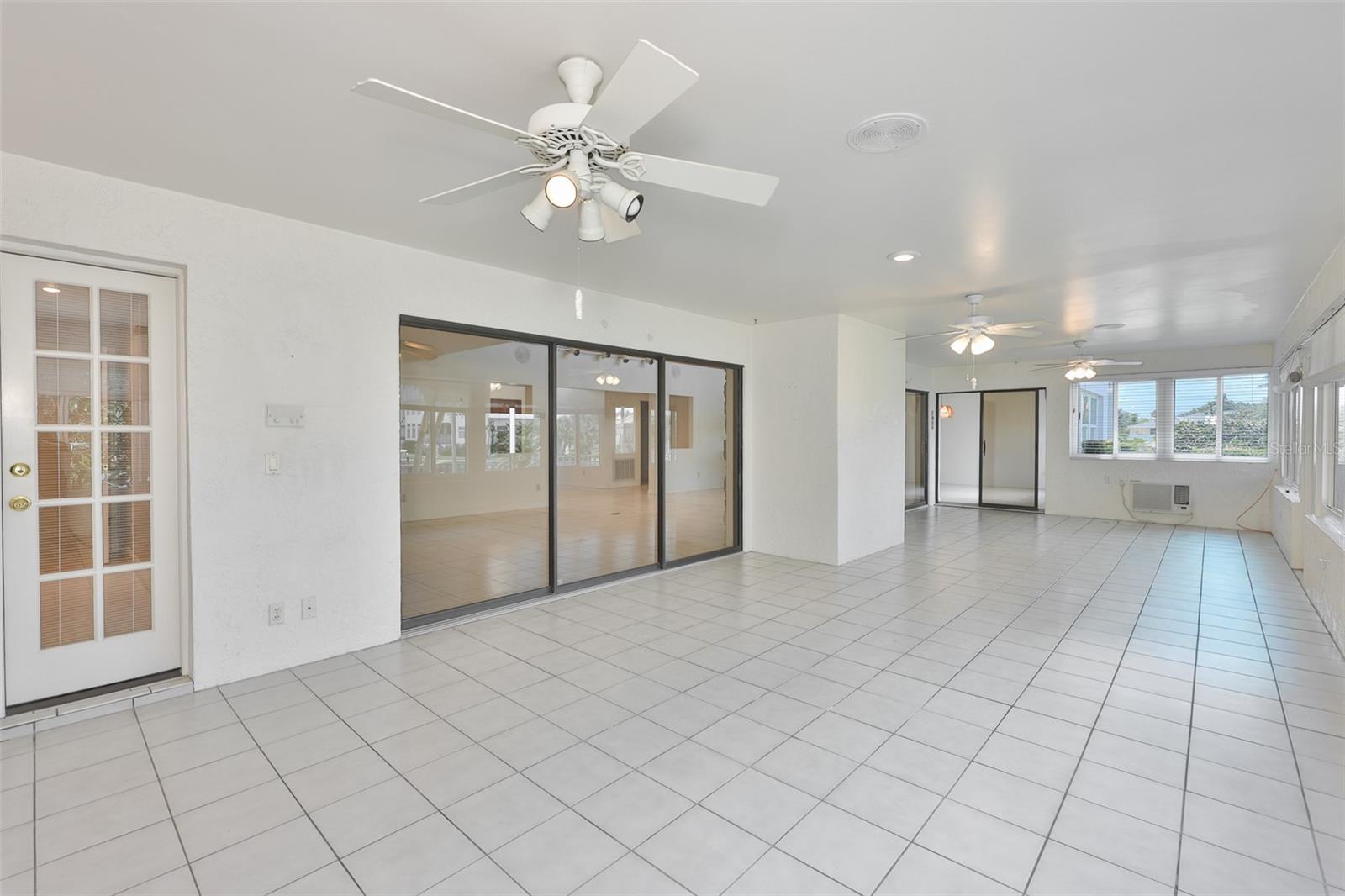 929 SYMPHONY ISLES BLVD, APOLLO BEACH, FL — photo 26