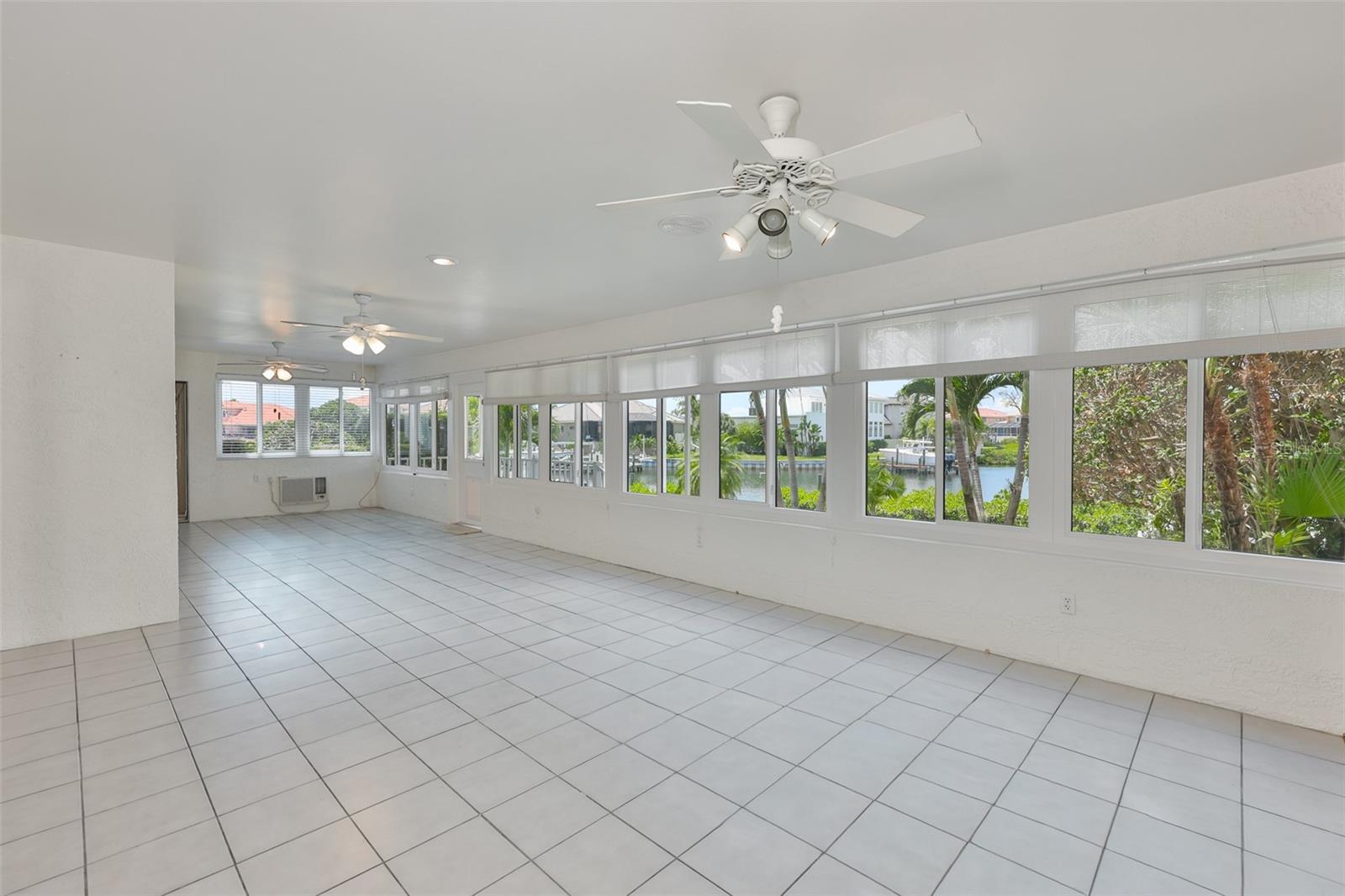 929 SYMPHONY ISLES BLVD, APOLLO BEACH, FL — photo 27