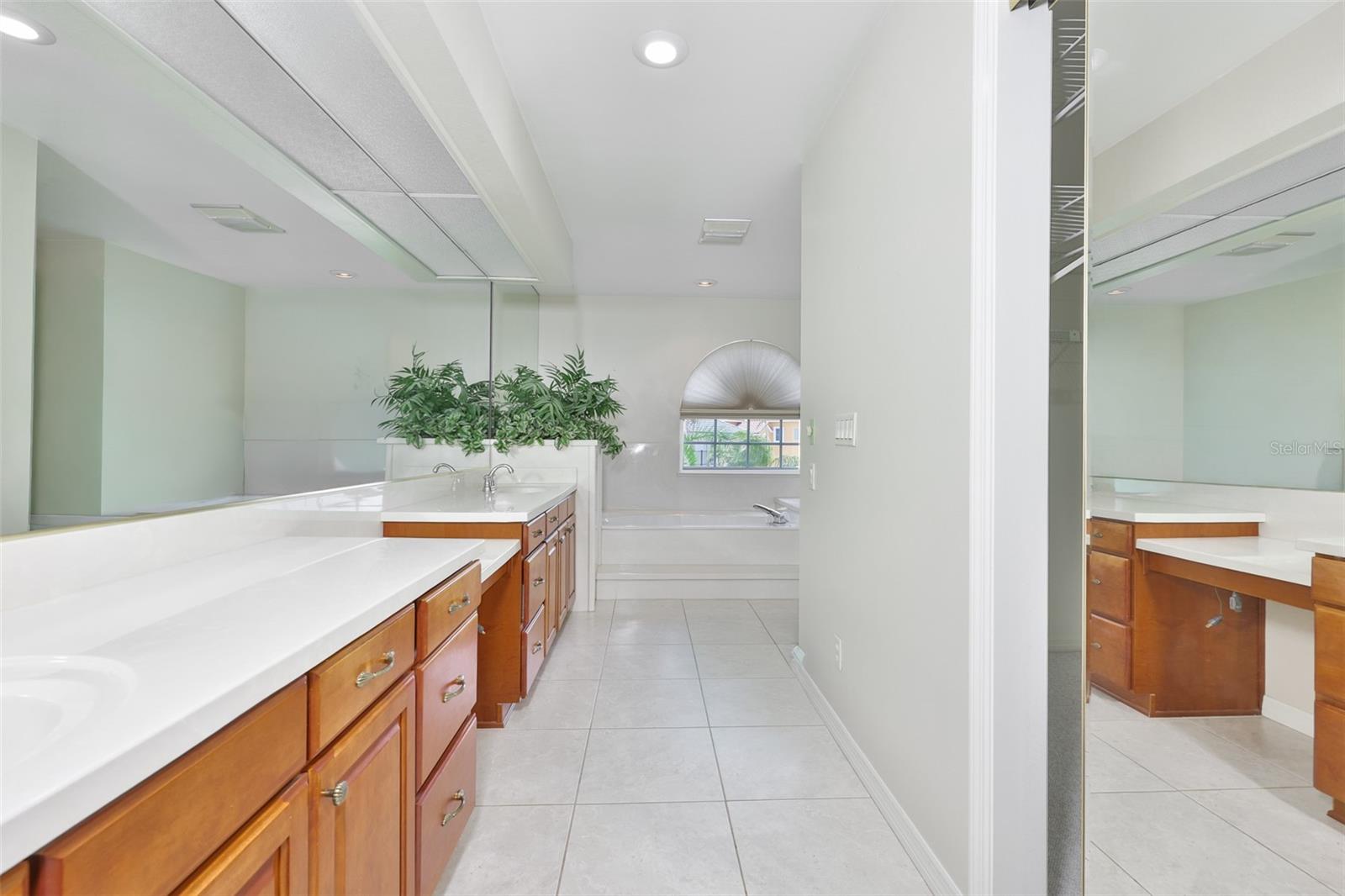 929 SYMPHONY ISLES BLVD, APOLLO BEACH, FL — photo 31