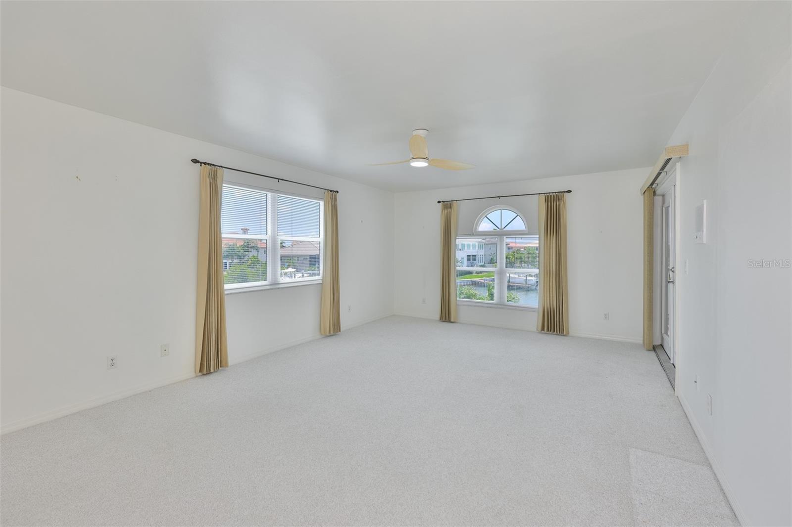 929 SYMPHONY ISLES BLVD, APOLLO BEACH, FL — photo 35