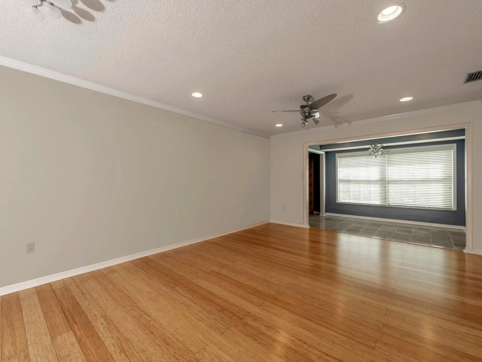 110 N TREMAIN ST #202, MOUNT DORA, FL — photo 9