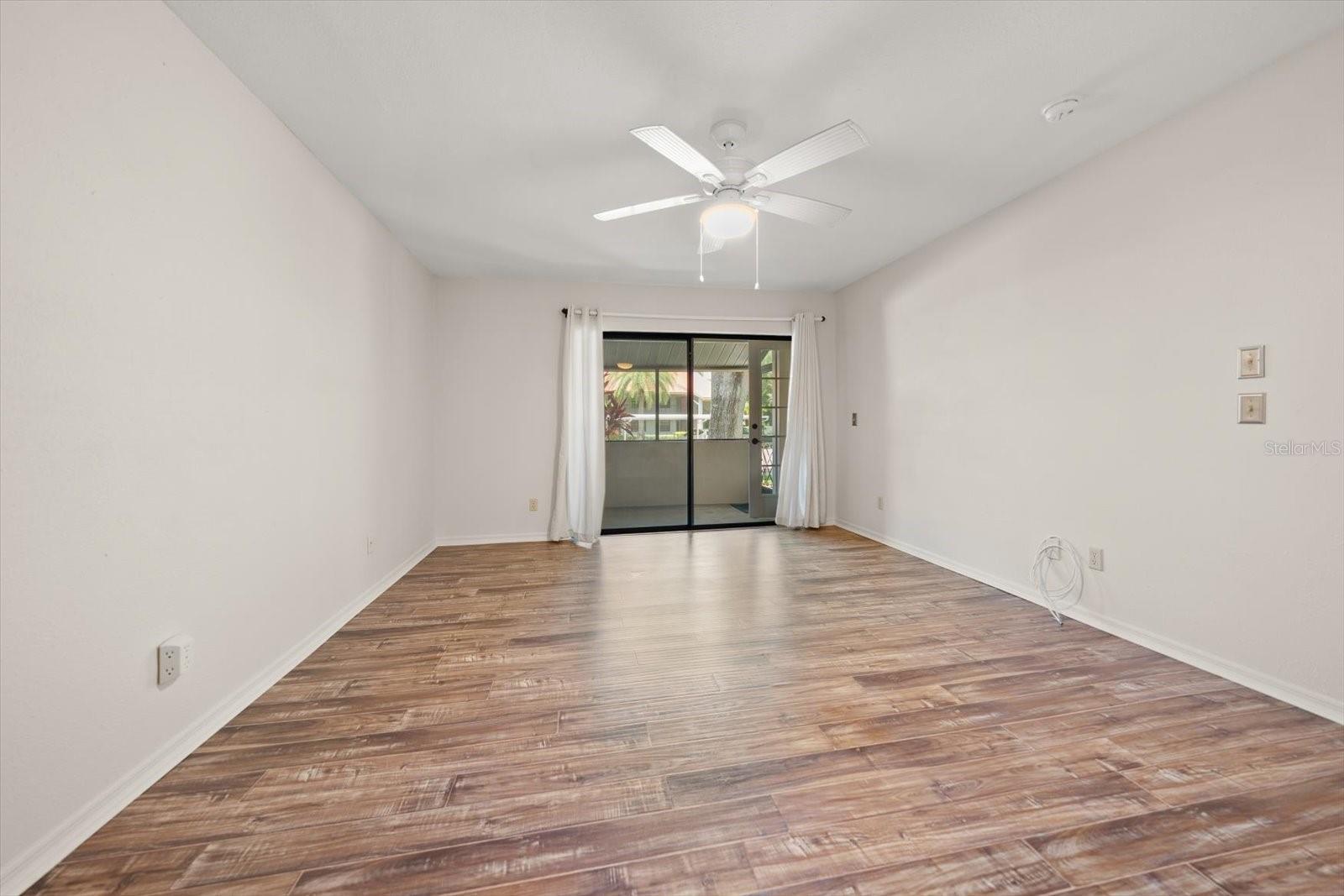 2069 LAKEVIEW DR, CLEARWATER, FL — photo 19