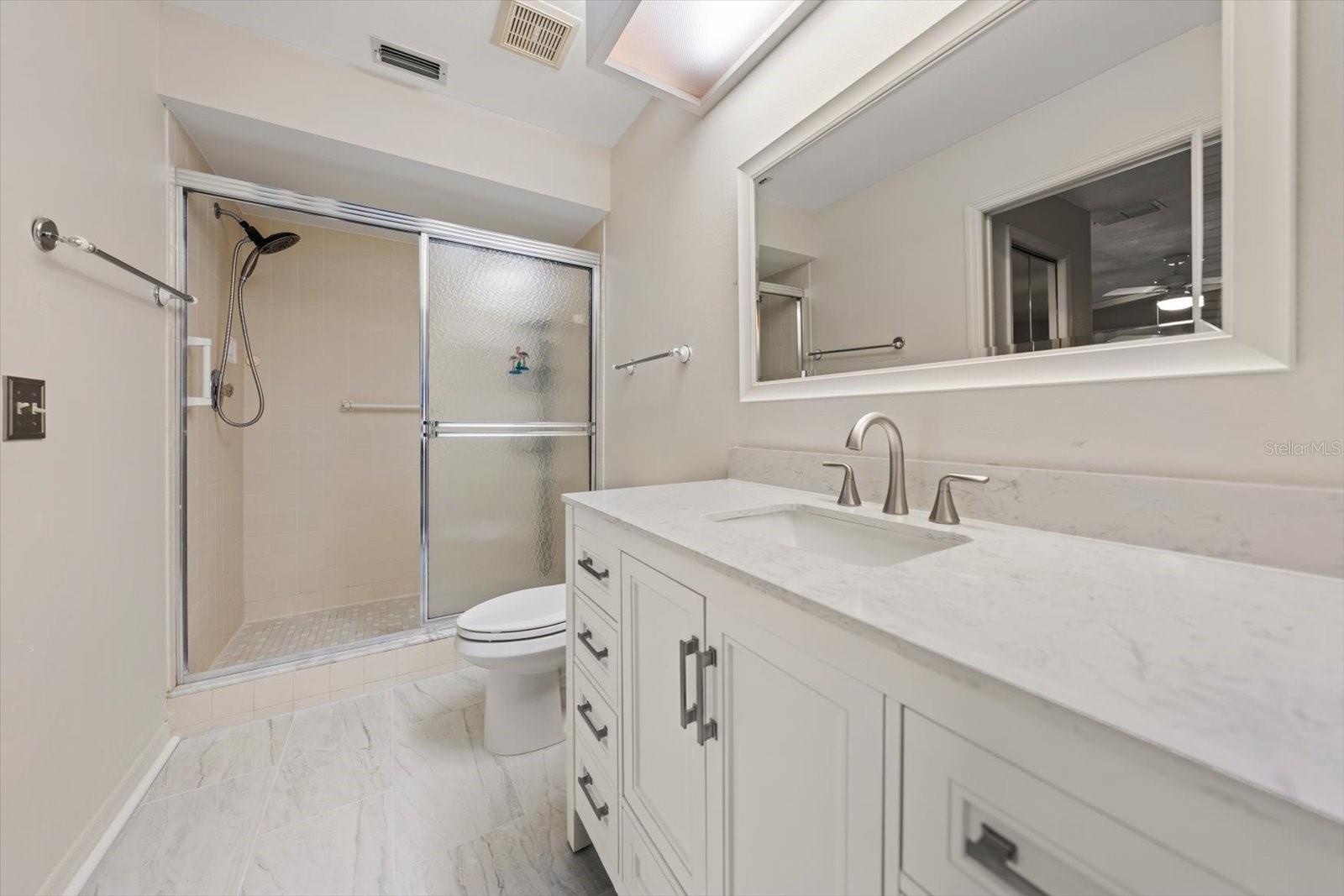 2069 LAKEVIEW DR, CLEARWATER, FL — photo 22