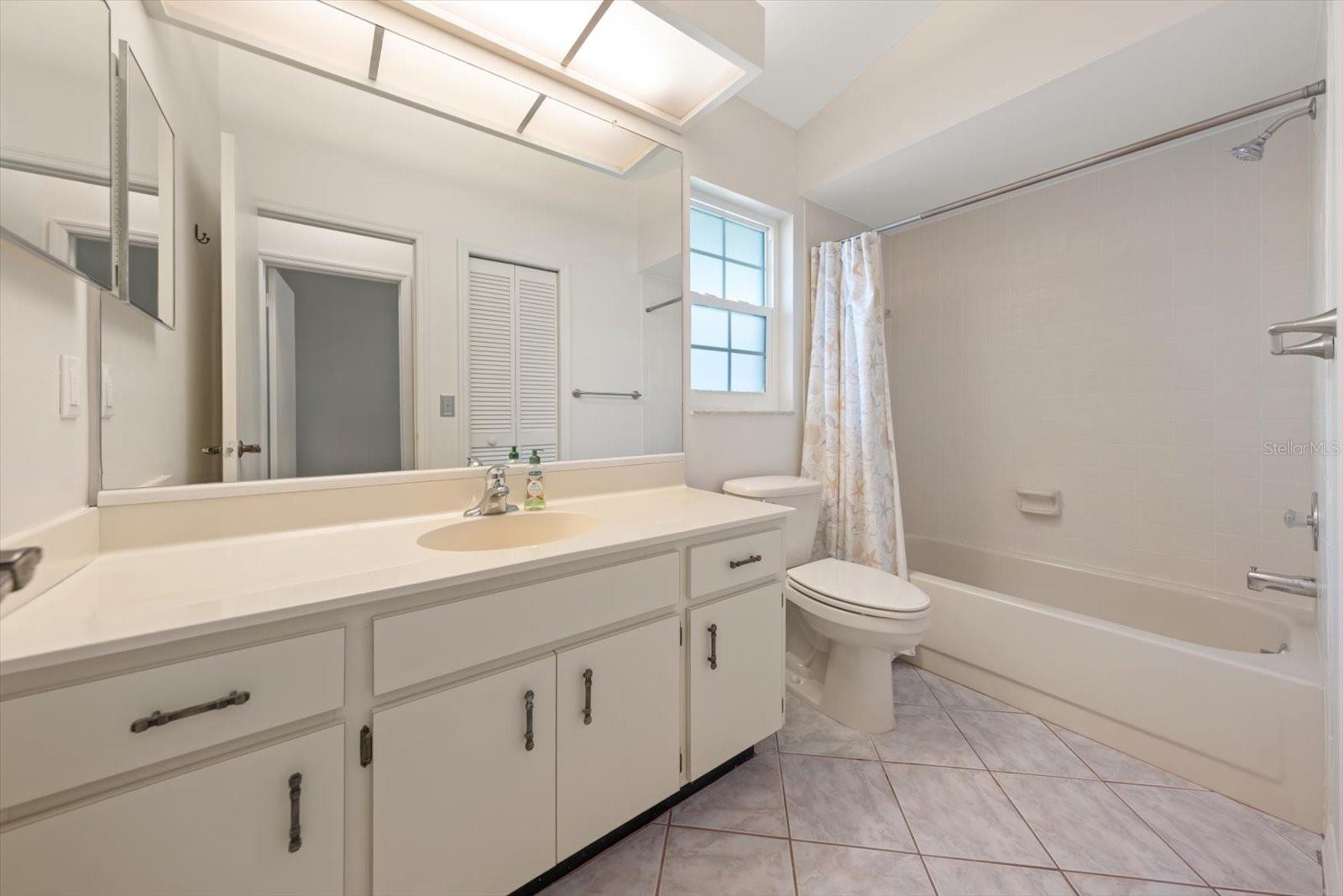 2069 LAKEVIEW DR, CLEARWATER, FL — photo 23