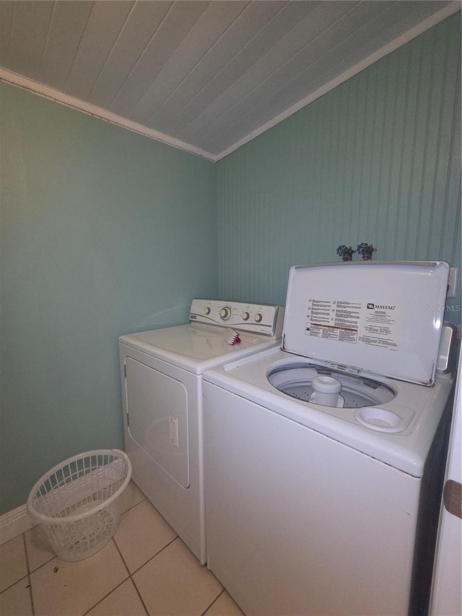332 VICTORIA DR, HAINES CITY, FL — photo 46