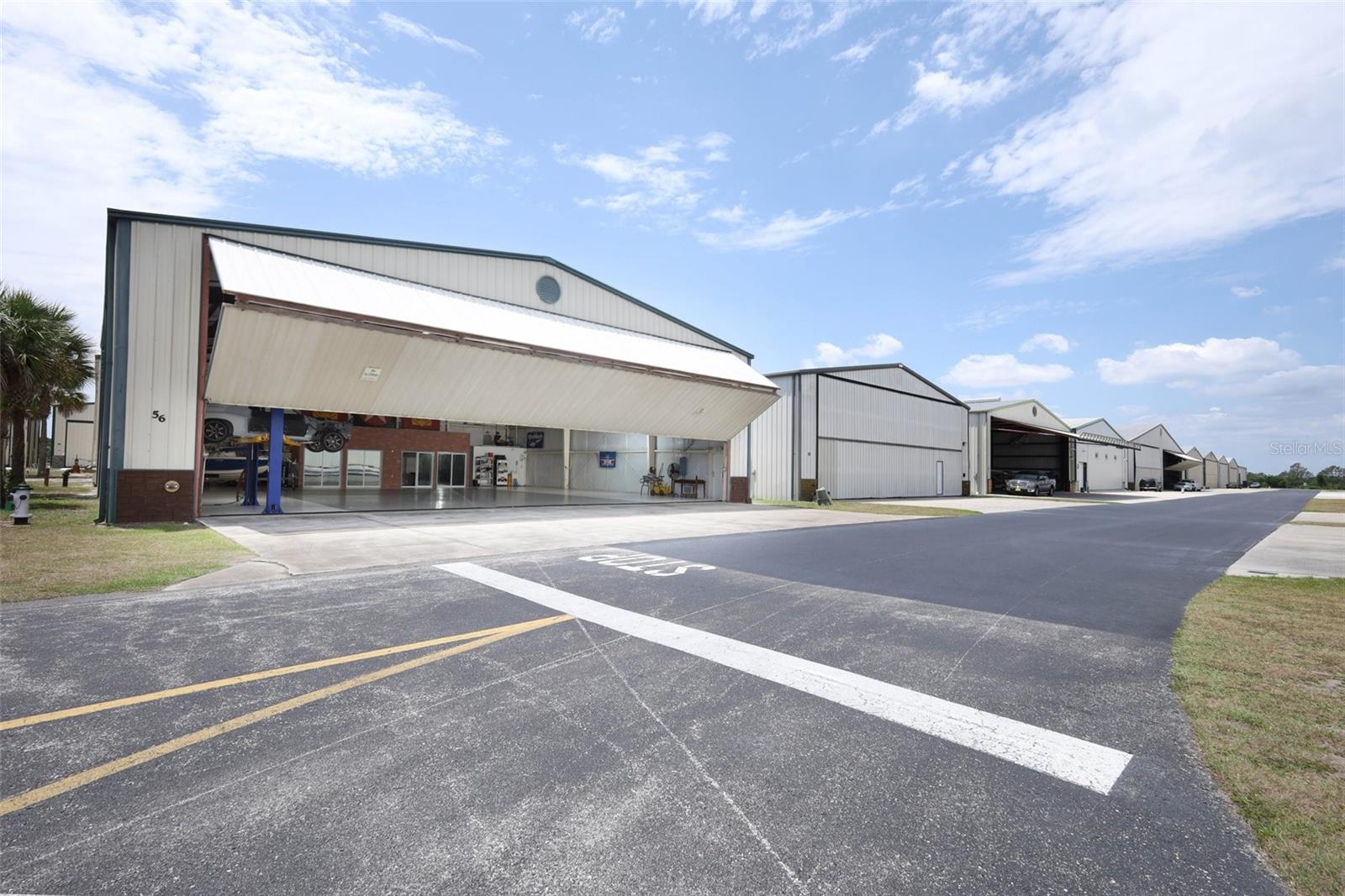 1312 APOPKA AIRPORT RD, APOPKA, FL