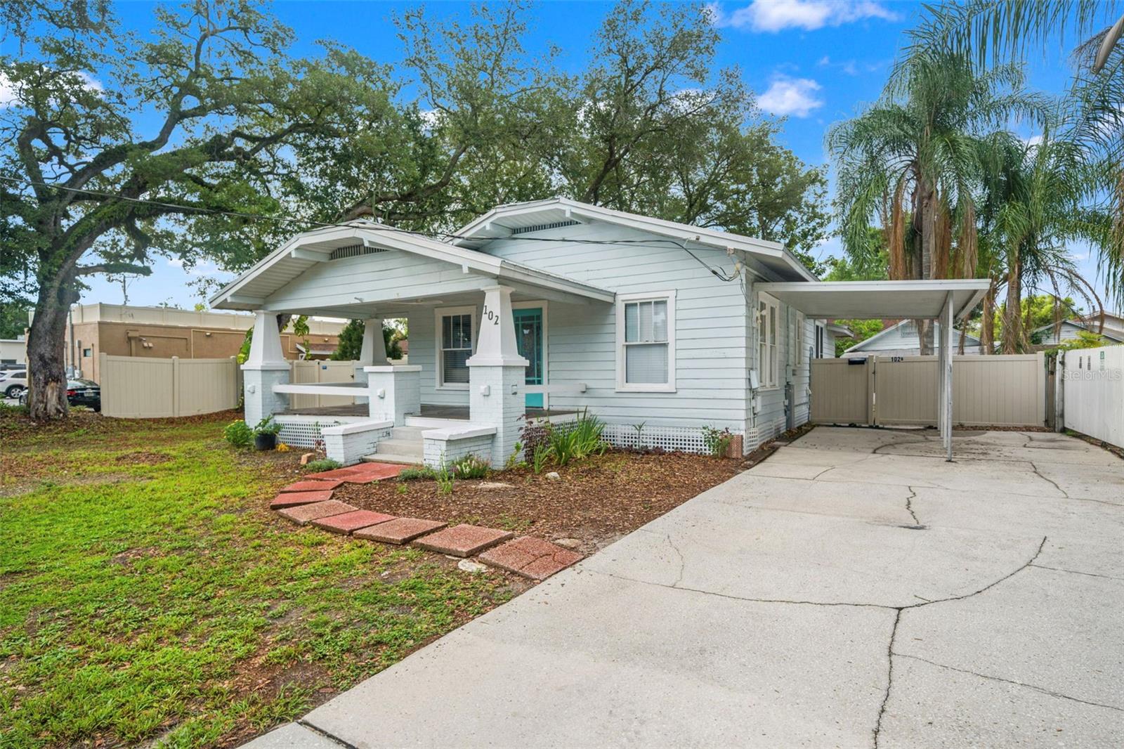 102 W NORTH ST, TAMPA, FL — photo 2