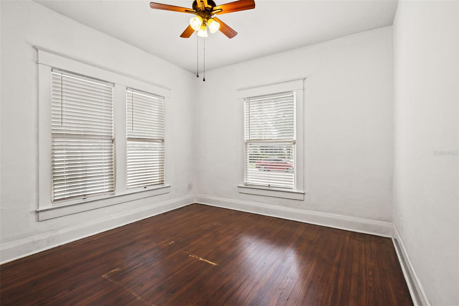 102 W NORTH ST, TAMPA, FL — photo 15