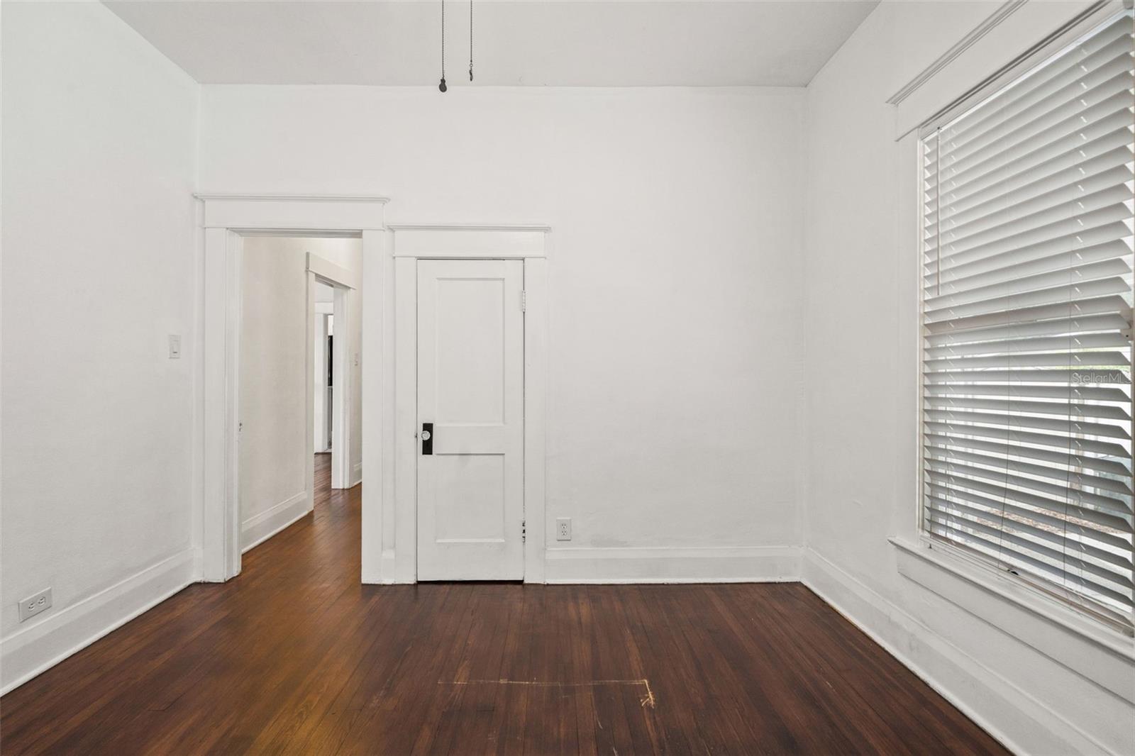 102 W NORTH ST, TAMPA, FL — photo 16