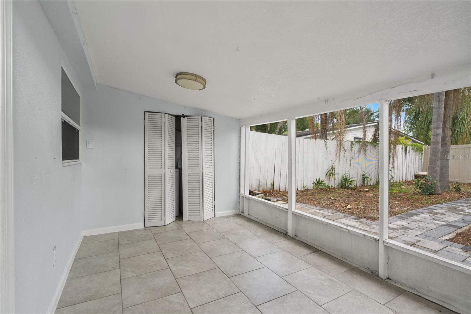102 W NORTH ST, TAMPA, FL — photo 30