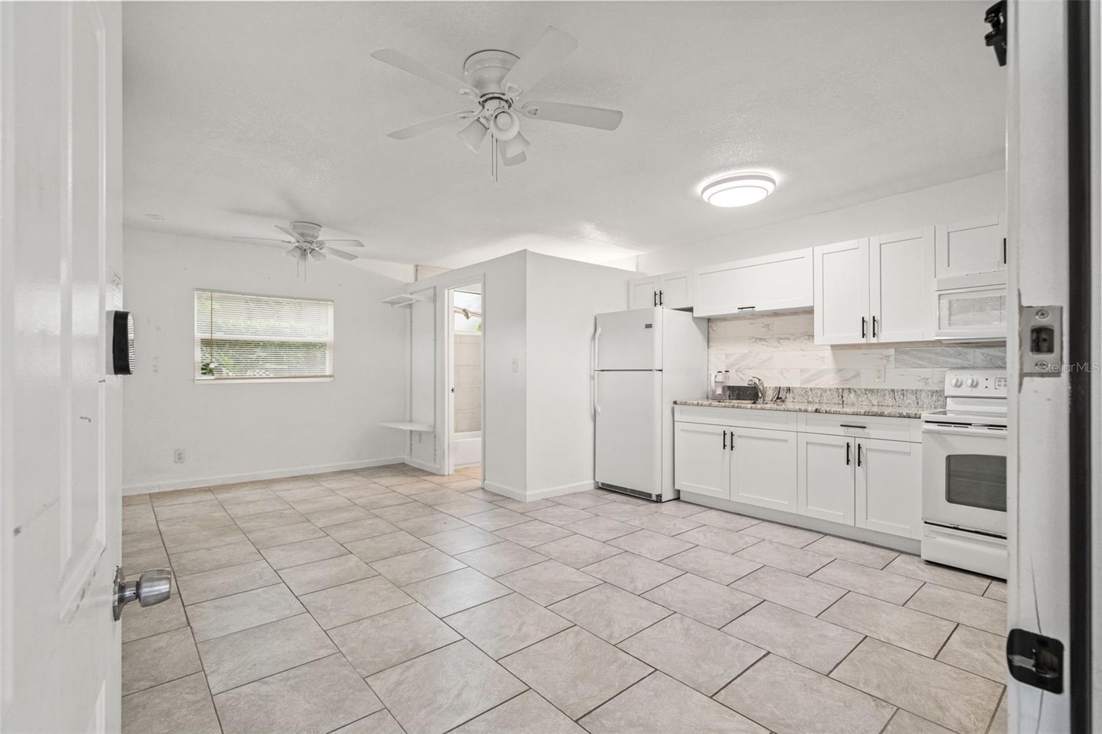 102 W NORTH ST, TAMPA, FL — photo 36