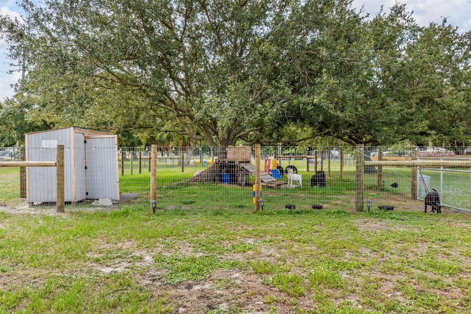 8200 CLEVELAND DR, PUNTA GORDA, FL — photo 60