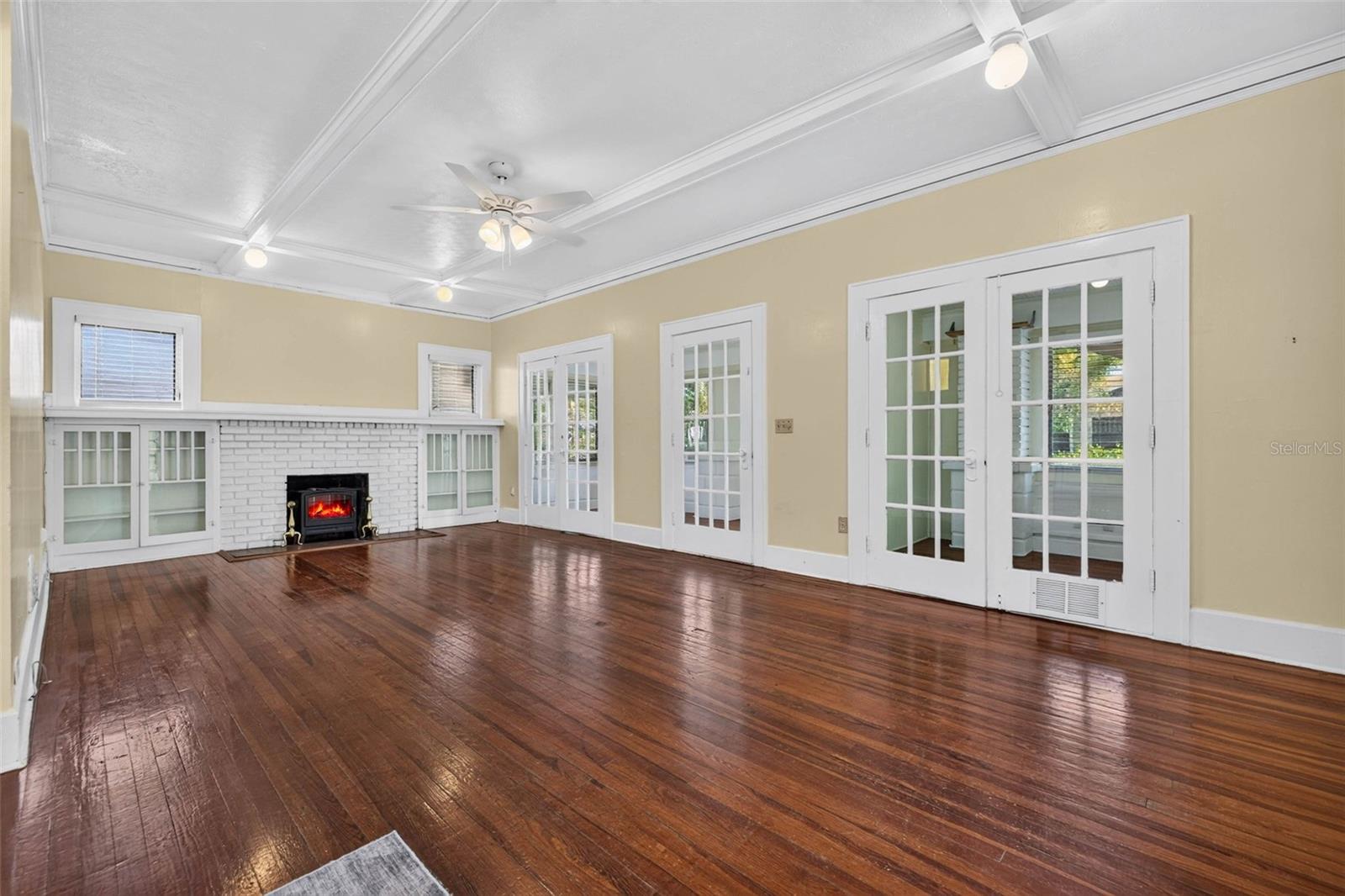 2800 2ND AVE N, ST PETERSBURG, FL — photo 3