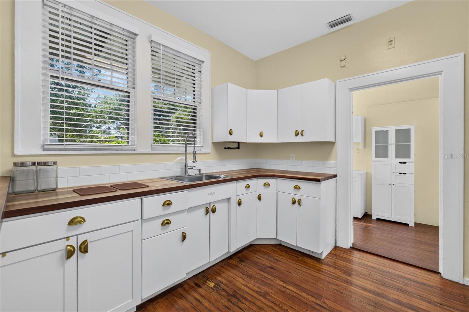 2800 2ND AVE N, ST PETERSBURG, FL — photo 10