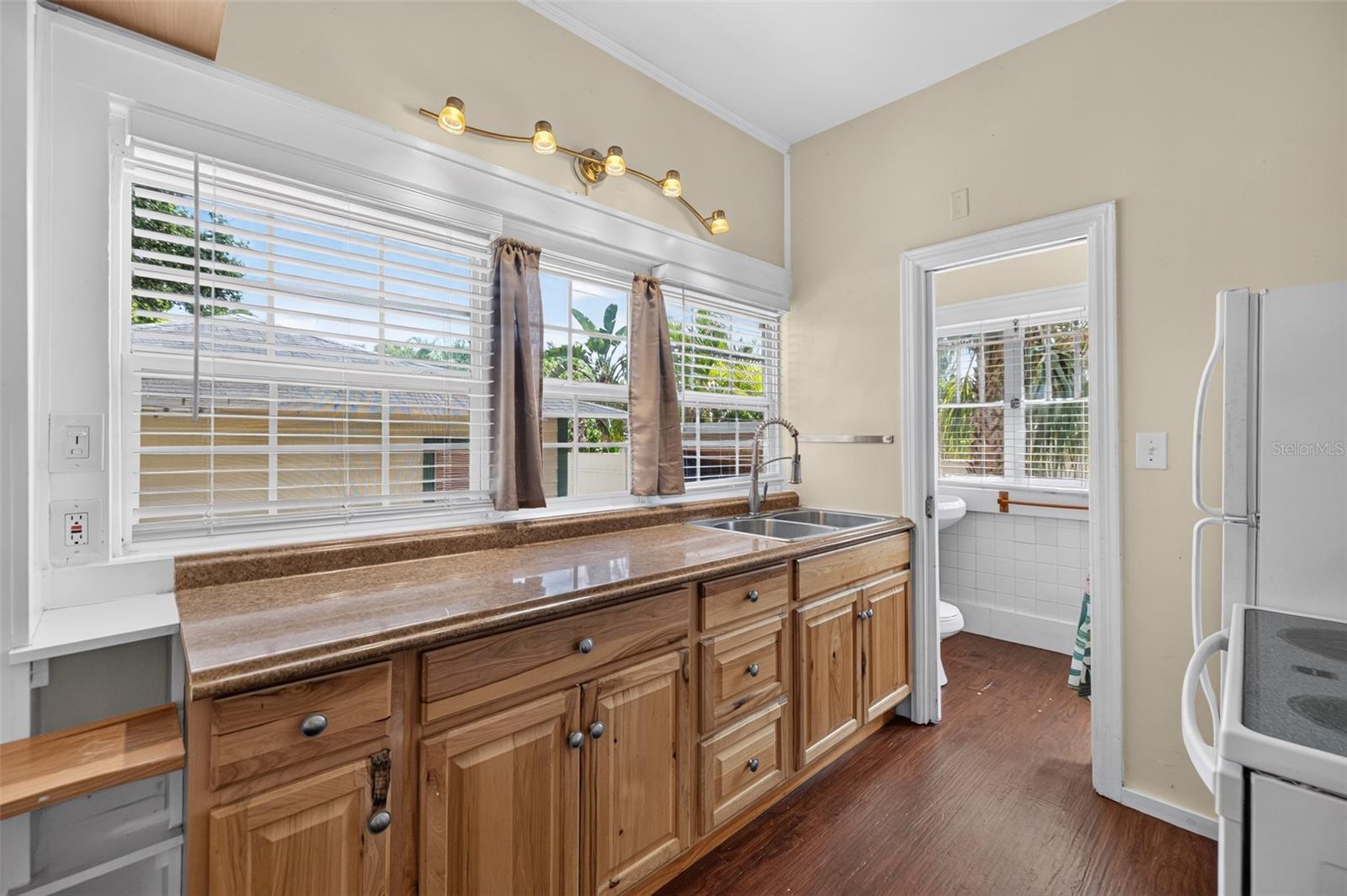 2800 2ND AVE N, ST PETERSBURG, FL — photo 28