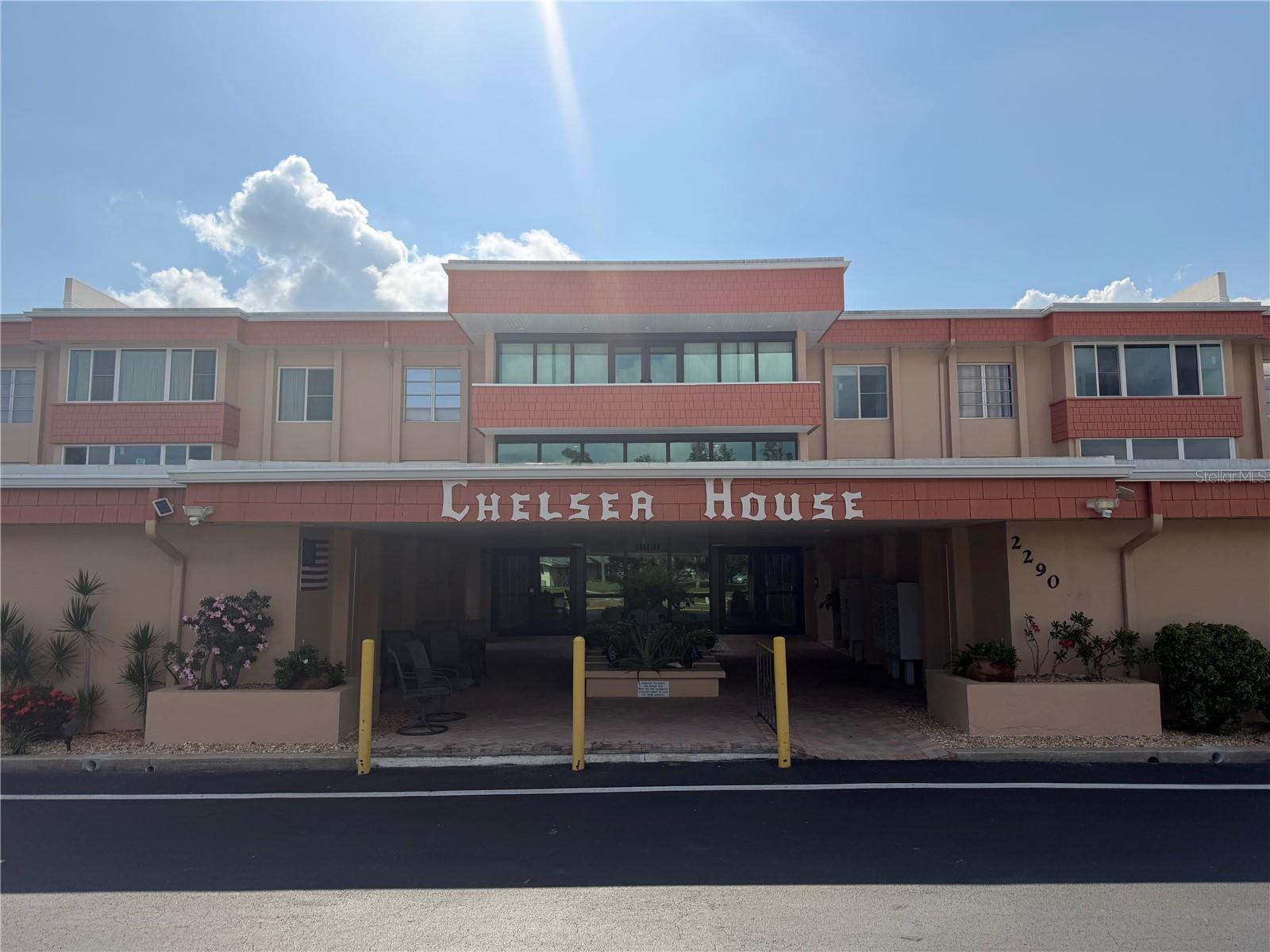 2290 AARON ST #101, PORT CHARLOTTE, FL