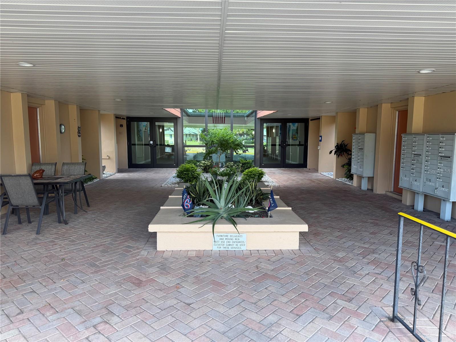 2290 AARON ST #101, PORT CHARLOTTE, FL — photo 2