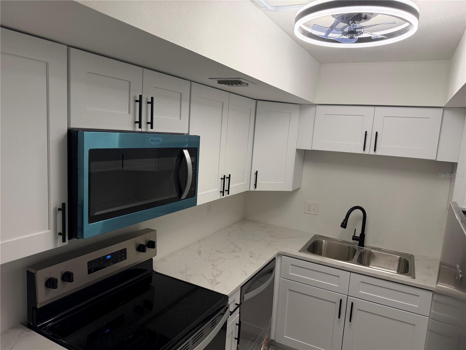 2290 AARON ST #101, PORT CHARLOTTE, FL — photo 8