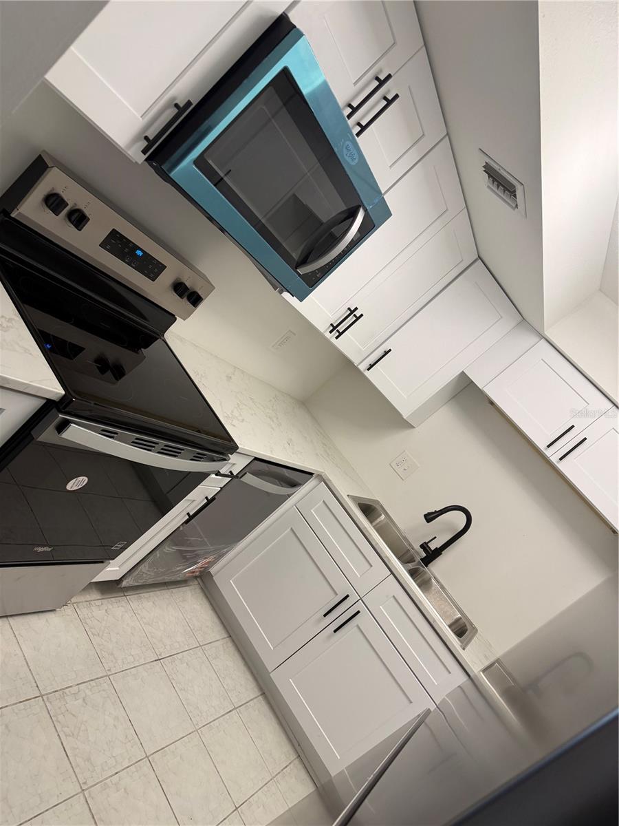 2290 AARON ST #101, PORT CHARLOTTE, FL — photo 10