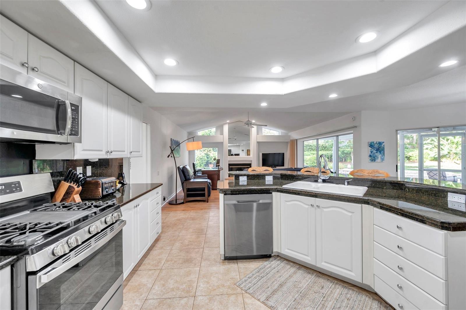 5473 BLUE HERON LN, WESLEY CHAPEL, FL — photo 16