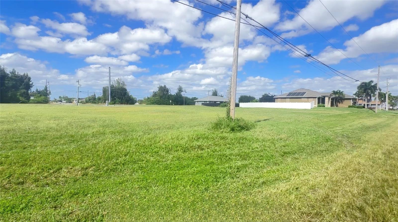 312 SW 15TH ST, CAPE CORAL, FL — photo 2