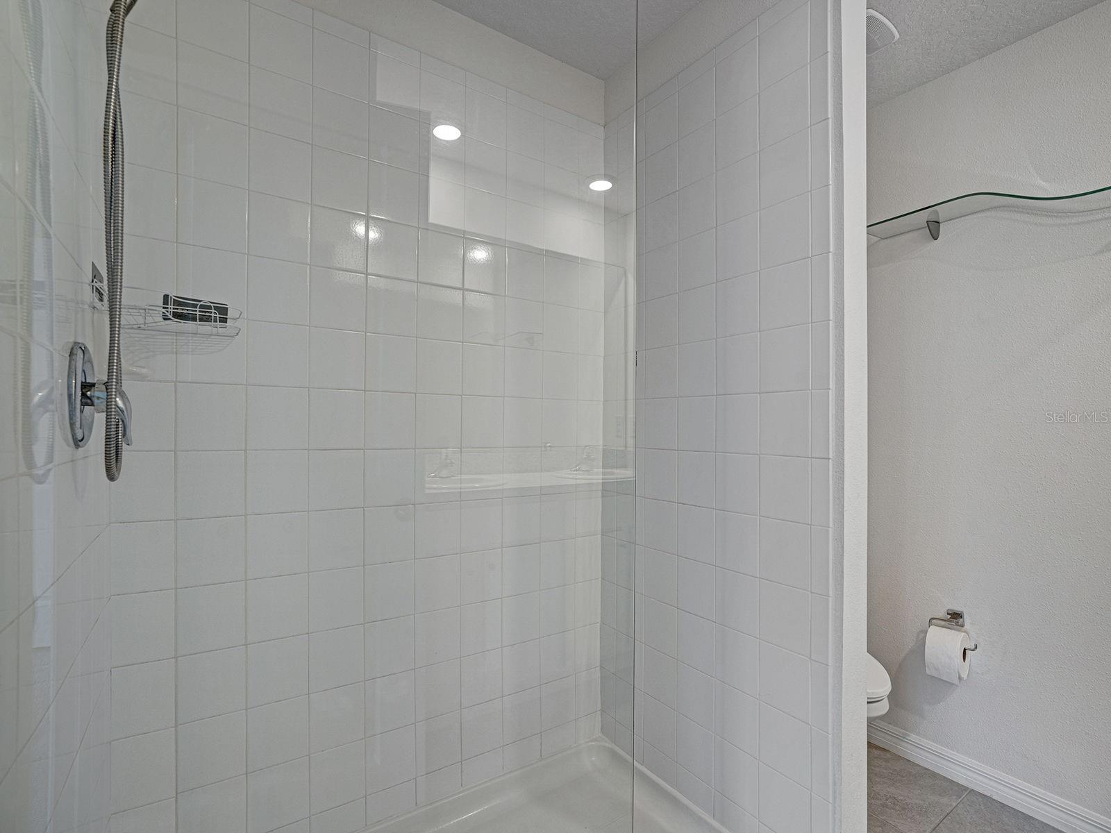 5586 LOGAN CAVE AVE, WIMAUMA, FL — photo 23