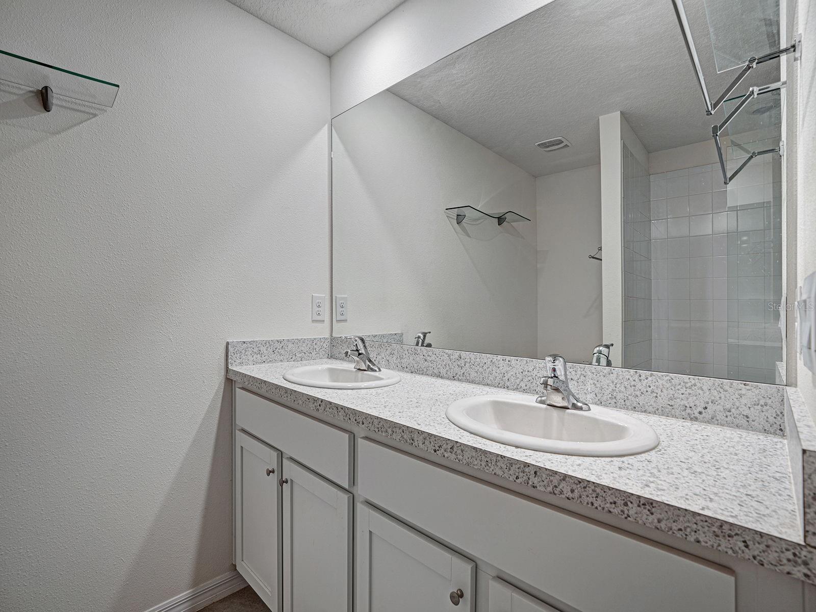 5586 LOGAN CAVE AVE, WIMAUMA, FL — photo 24