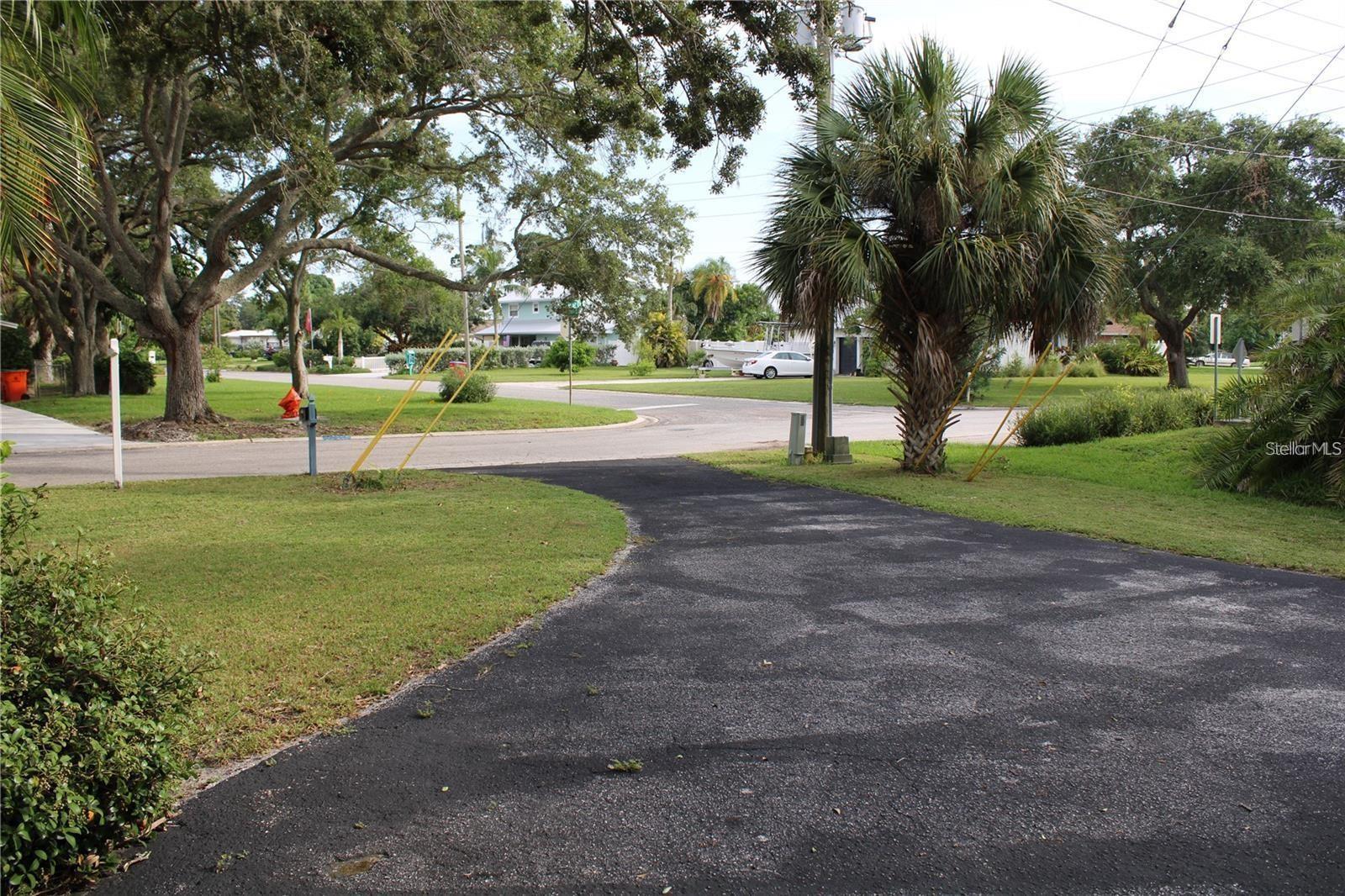 5828 OAKHURST DR, SEMINOLE, FL — photo 2