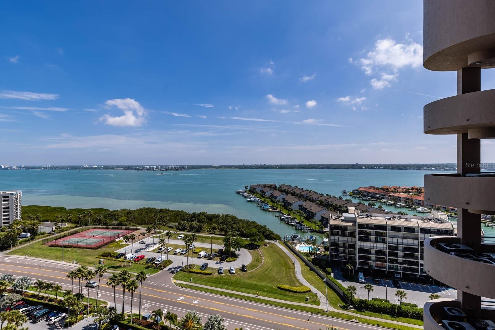 1560 GULF BLVD #1605, CLEARWATER BEACH, FL — photo 9