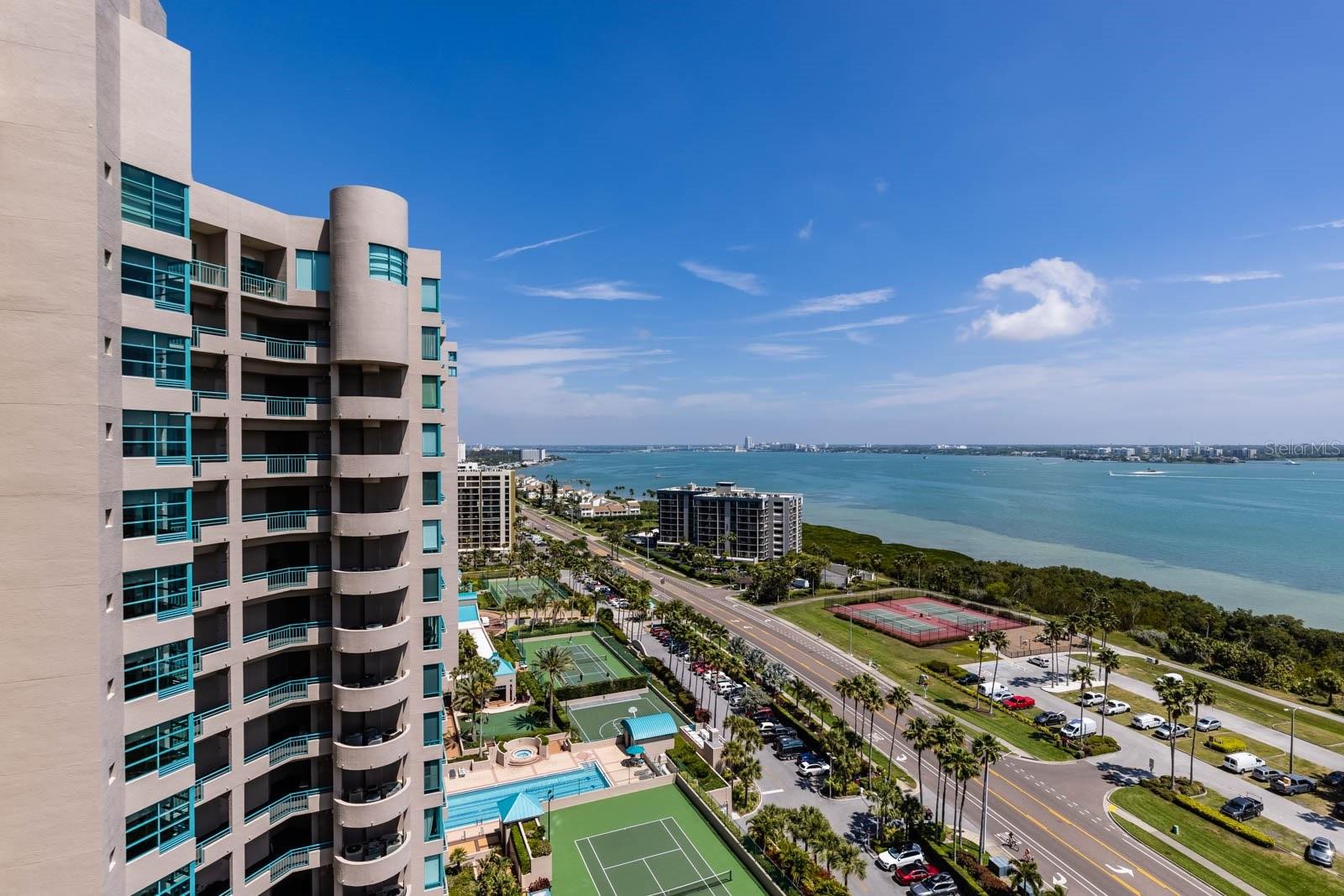 1560 GULF BLVD #1605, CLEARWATER BEACH, FL — photo 10